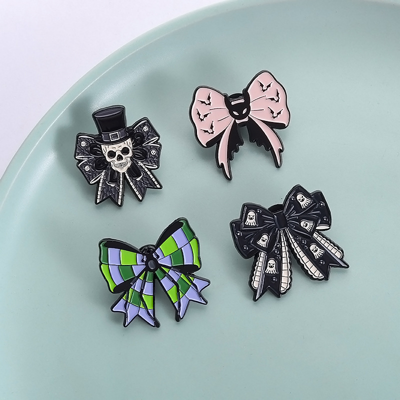 ハロウィンテーマブローチピンかわいいちょう結び形状スカルスケ - Tuxedo Lapel Pin のレビューと価格