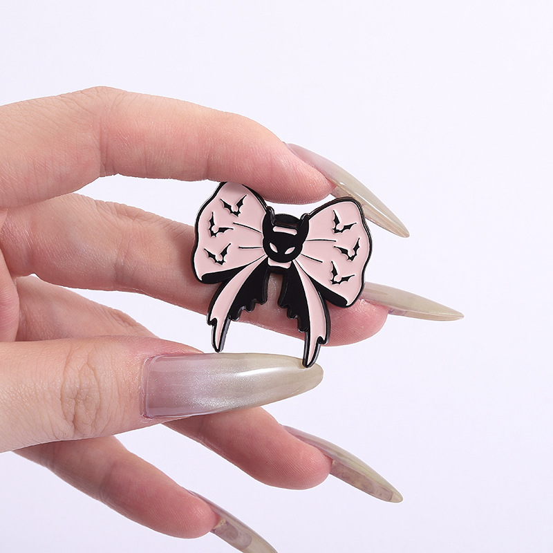 ハロウィンテーマブローチピンかわいいちょう結び形状スカルスケ - Tuxedo Lapel Pin のレビューと価格