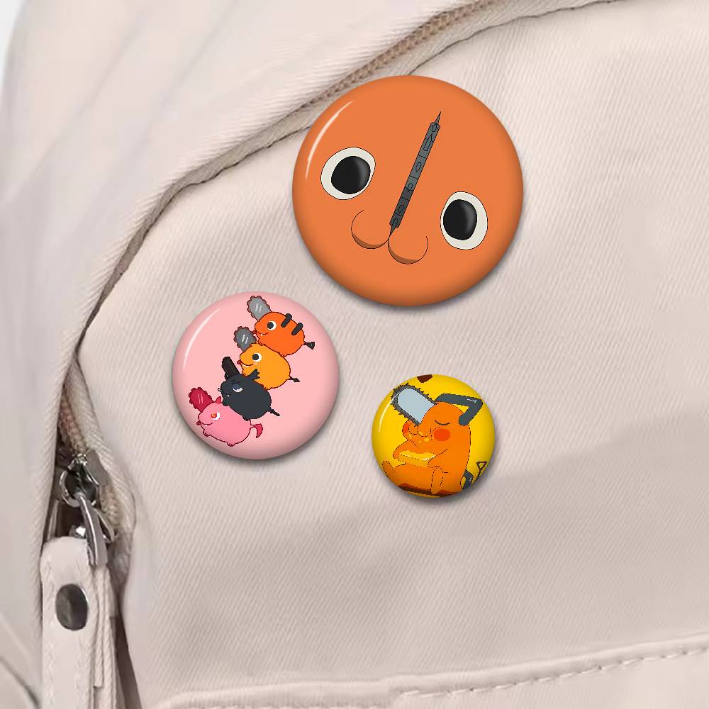 チェーンソーマンポチタ漫画ブローチアニメバッジラウンド手作り - Tuxedo Lapel Pin のレビューと価格