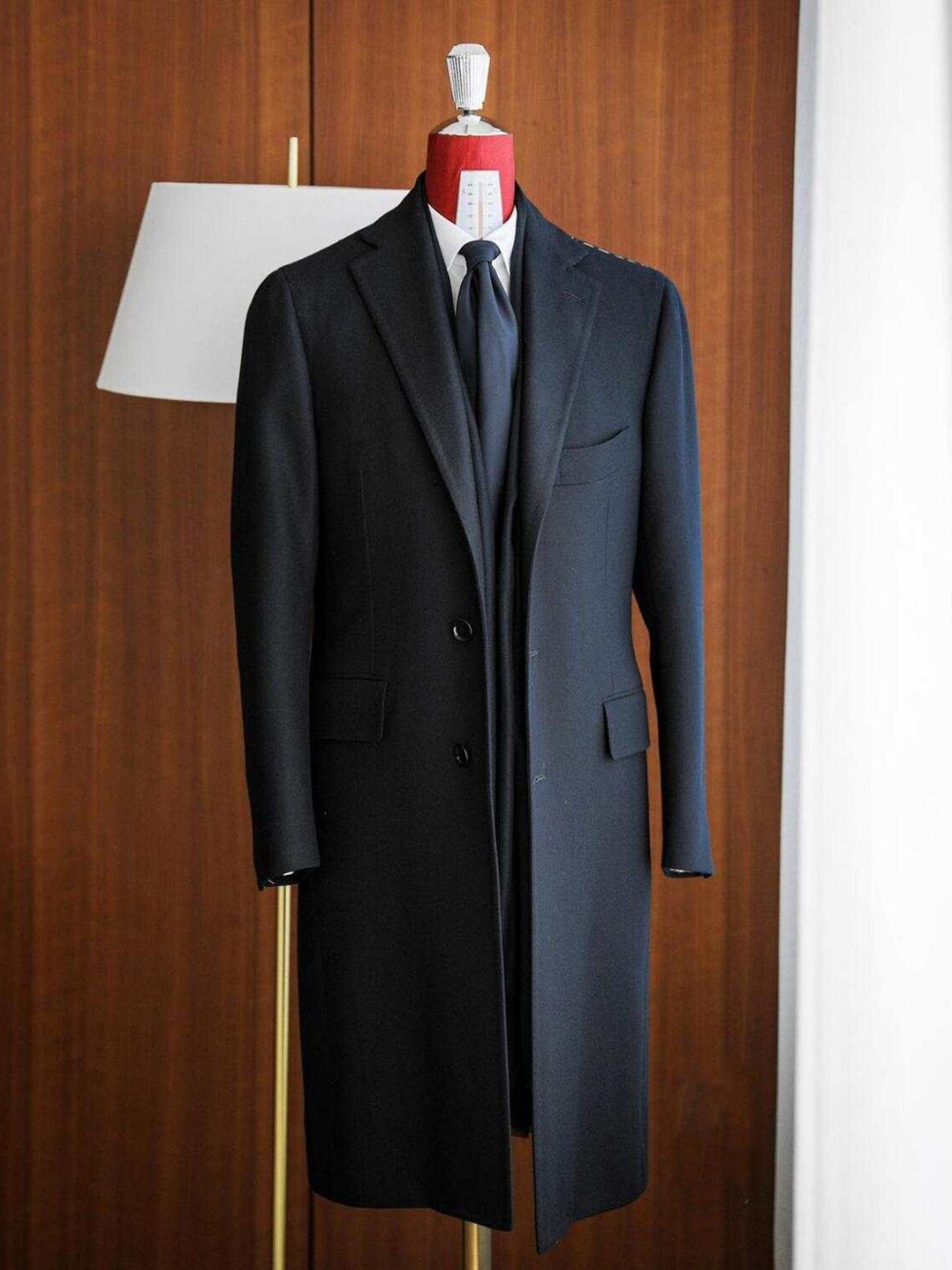 モダンなメンズロングコート、フォーマルノッチドラペル、ウール - Men Formal Wear Modern のレビューと価格